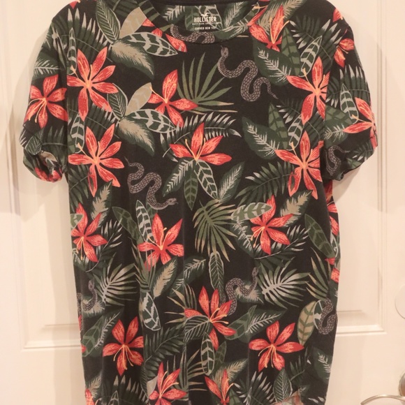 Hollister Other - Hollister Black Tropical Print Short Sleeve Tee